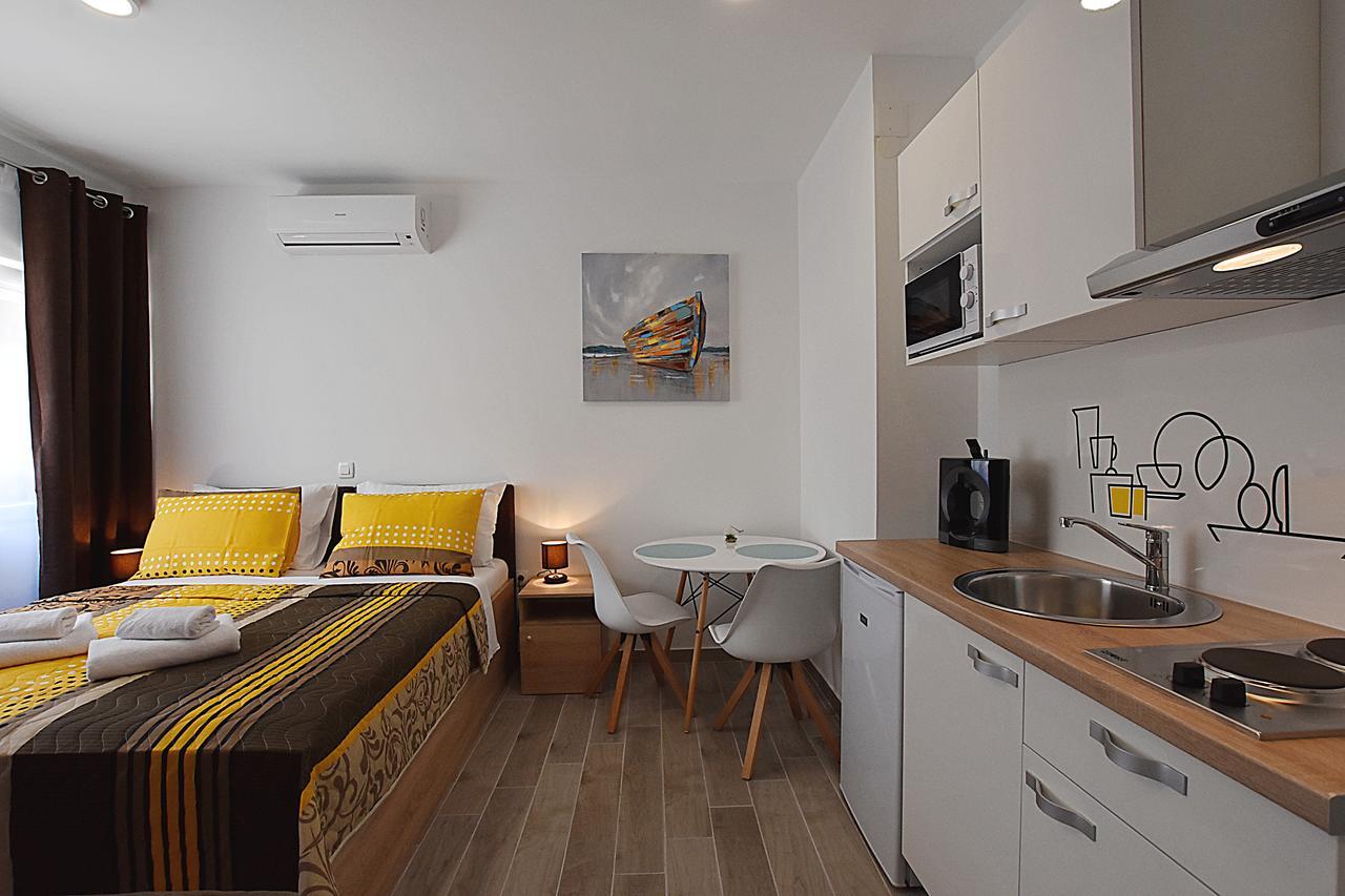 Borna & Roko Apartments Free Parking Zadar Exterior foto